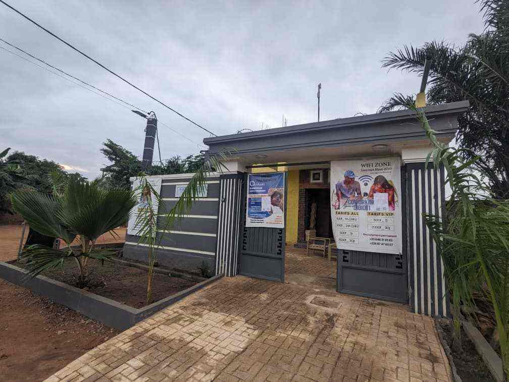 🏢 Espace Coworking Dibioti